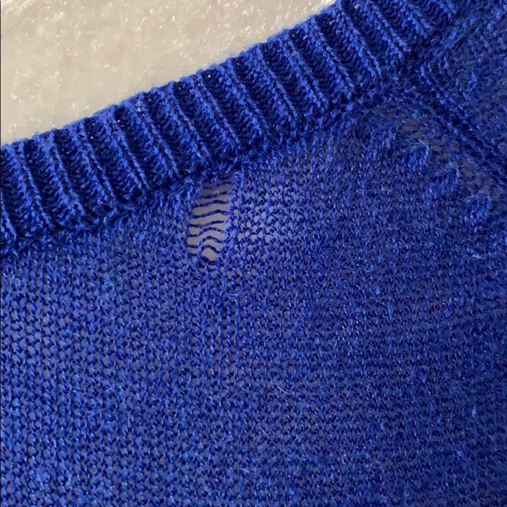 Blue Top - Picture 3 of 6
